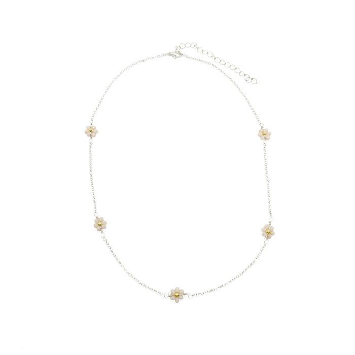 Daisy silver necklace
