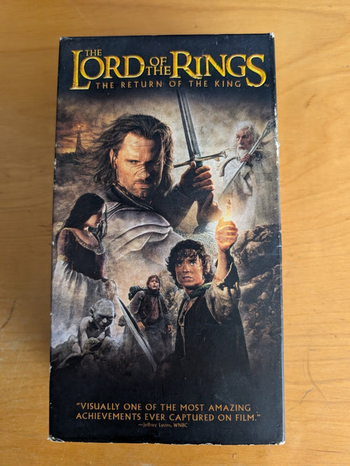 The Lord of the Rings: The Return of the King (VHS, 2003, PG-13) Elijah Wood, Ian McKellen, Viggo Mortensen, Lord of the Rings Return of the King VHS, LOTR movie, Best Picture 2003, Peter Jackson film, fantasy epic tape