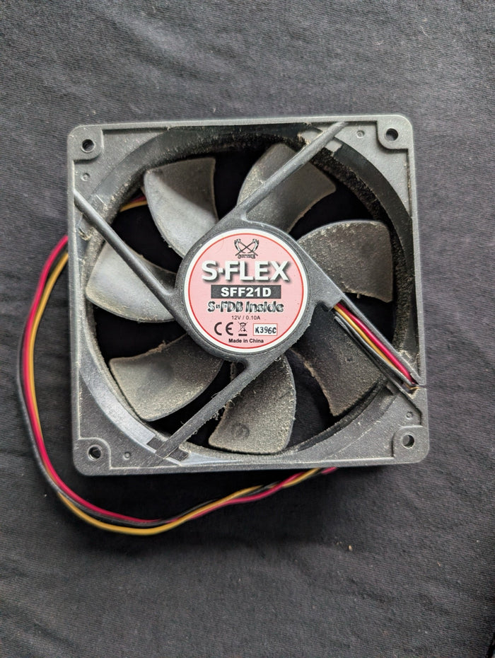 Scythe S-FLEX SFF21D 120mm Case Fan 3-Pin Fluid Dynamic Bearing (S-FDB)