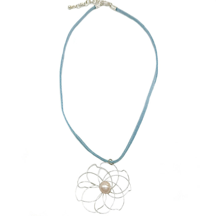 Petals necklace