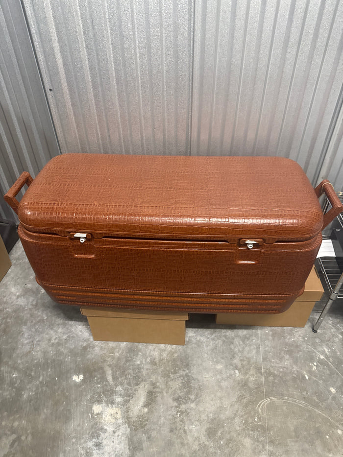 Lappas Genuine Leather Igloo Cooler, Vintage (Broken Locks)