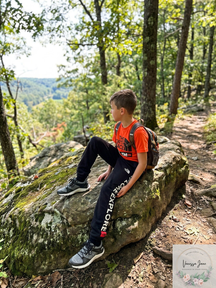 The North Face Boys Freestyle Fleece Jogger Pant in Black Size Large