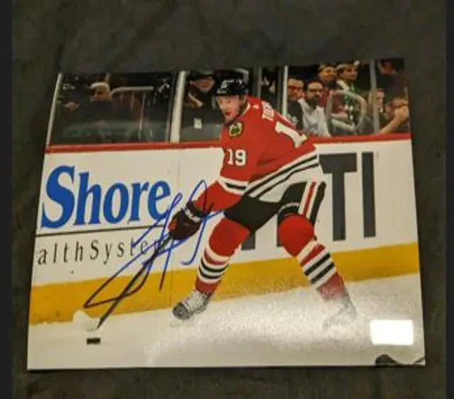 Johnathan Toews Blackhawks autographed 8x10 photo with COA