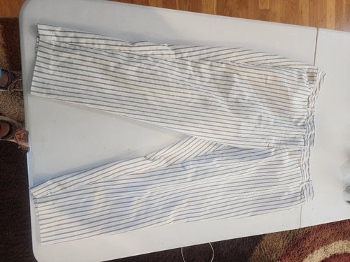Liz Claiborne  Capris white with Black Pinstripes Career Pants 16 XL