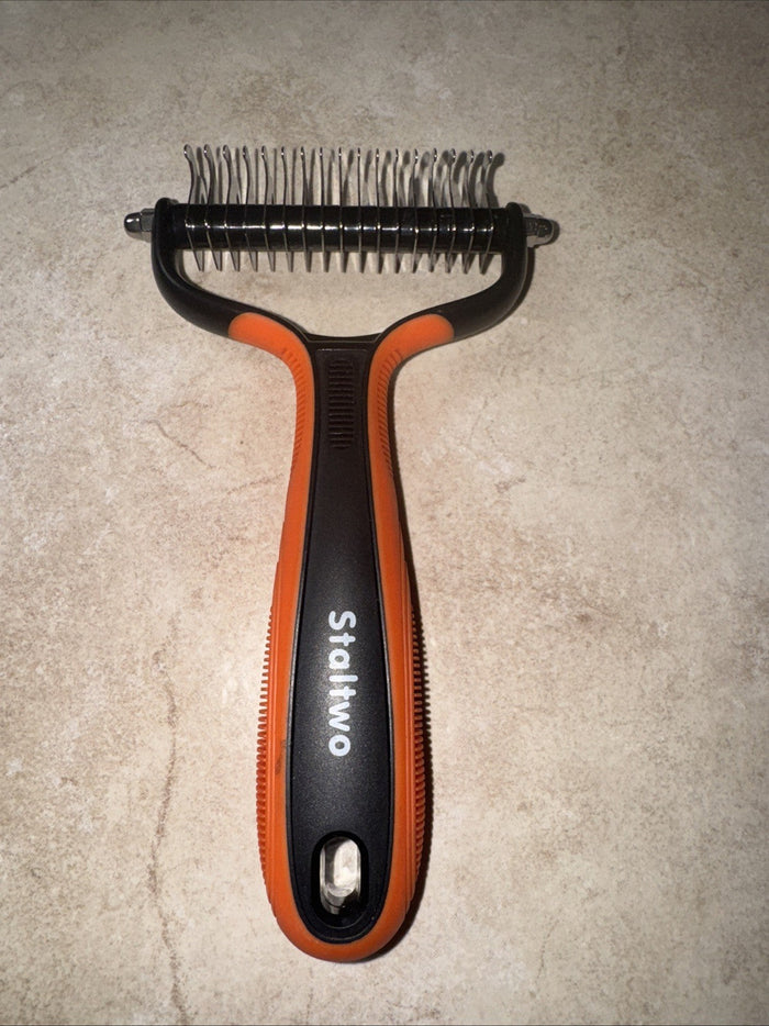 Staltwo 2-in-1 Deshedding Dog Brush Undercoat Rake, Orange Rubber