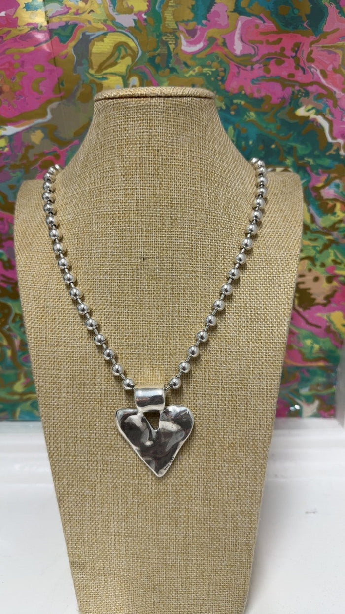 Uno De 50 Beat Palpito Necklace